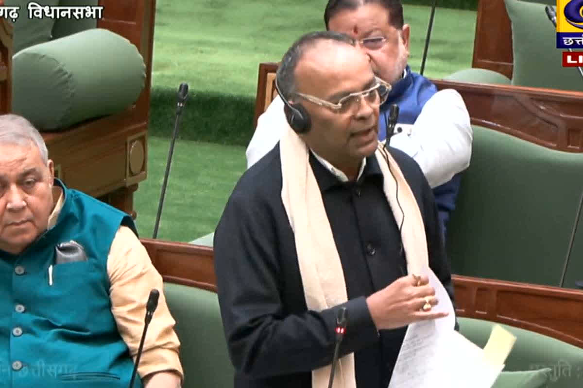 Ajay Chandrakar in Vidhan Sabha: आप मुझे सदन का नियम मत सिखाओ… मंत्री श्याम बिहारी जायसवाल पर भड़के अजय चंद्राकर, विजन डॉक्यूमेंट 2047 पर उठाए सवाल