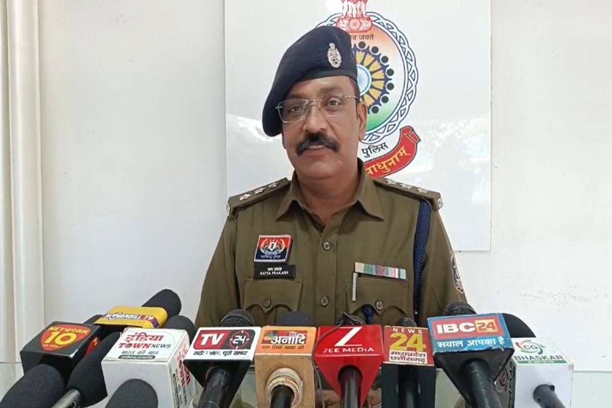 Durg News: दुर्ग में ब्लेड और एसिड से हमला करने वाली पांच लड़कियां गिरफ्तार, मोहल्ले में मचा रखी थी उत्पात