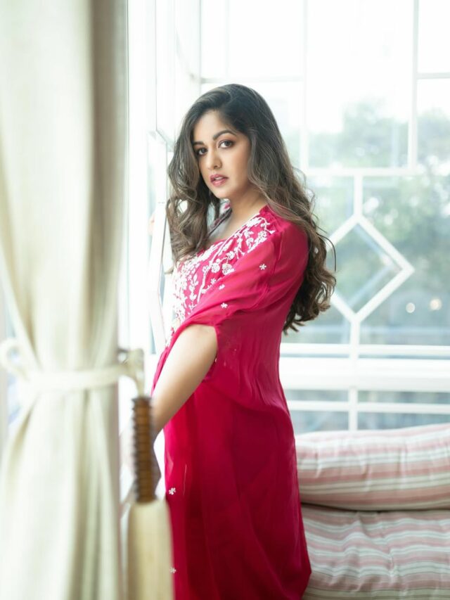 Ishita Dutta Pics: अजय देवगन की ऑनस्क्रीन बेटी के शानदार लुक्स, हर तस्वीरों में बिखेरा अपनी खूबसूरती का जादू!