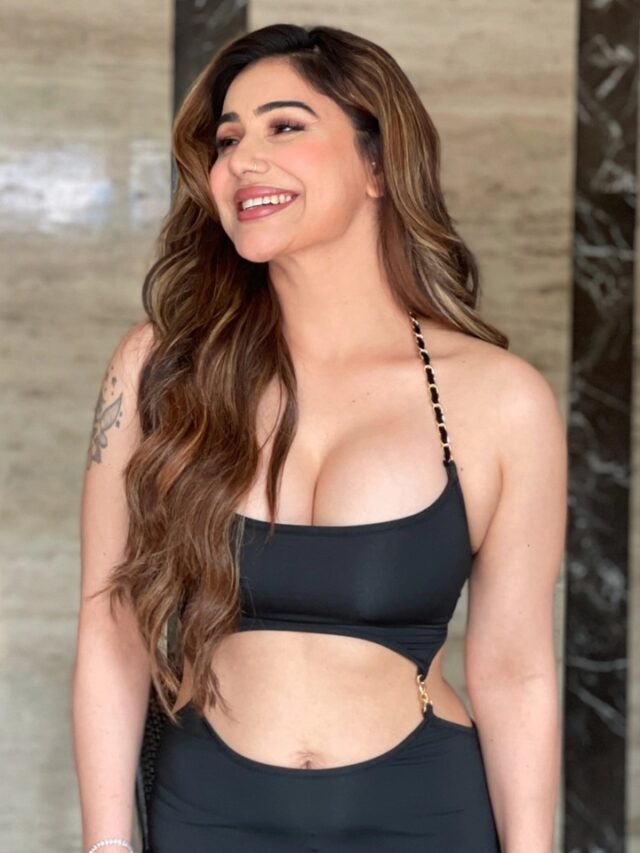 Kangna Sharma Hot Pics: क्या आपने देखा कंगना शर्मा का ये अवतार, तस्वीरें देख आहें भर रहे फैंस