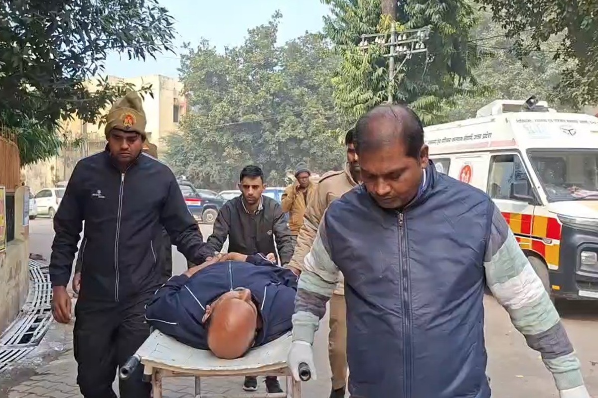 Gonda News: इस थाने में तैनात इंस्पेक्टर की हार्ट अटैक से मौत, कड़ाके की ठंड में हुए हादसे से मचा हड़कंप