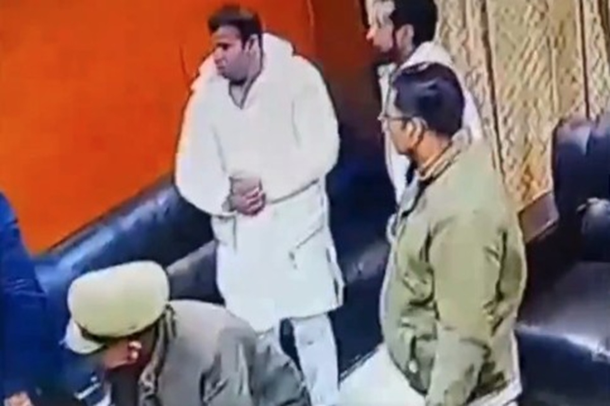 Lucknow News: डिप्टी CM के आवास से बीजेपी अध्यक्ष का फर्जी प्रतिनिधि गिरफ्तार, कई शहरों में लोगों को दे चुका था झांसा