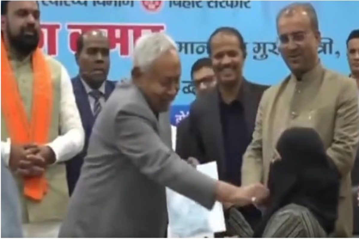 Hijab Controversy: ‘जिसको हिजाब पहनना है पाकिस्तान जाए’, माफी नहीं मांगेंगे मुख्यमंत्री, बीजेपी ने किया नीतीश कुमार का बचाव