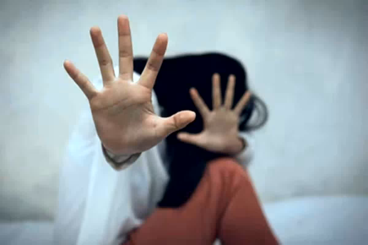 Gwalior Crime News: सोशल मीडिया पर दोस्ती… फिर मणिपुर से ग्वालियर तक का सफर, हवस मिटाने के लिए CRPF जवान ने पार की सारी हदें, छात्रा की आपबीती सुन पुलिस भी रह गई दंग