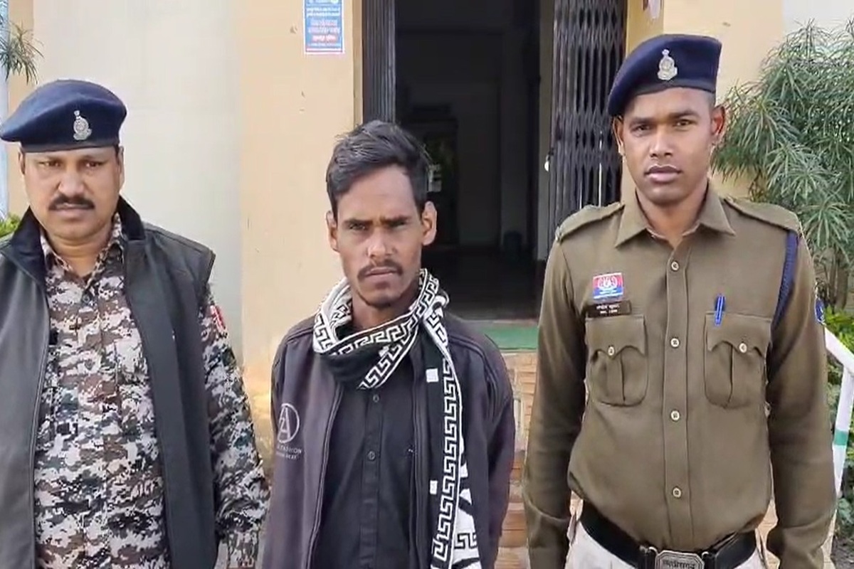 Surajpur News: छत्तीसगढ़ में युवती से हैवानियत! बदहवास हालत में रोते हुए झाड़ियों में मिली, आरोपी युवक गिरफ्तार