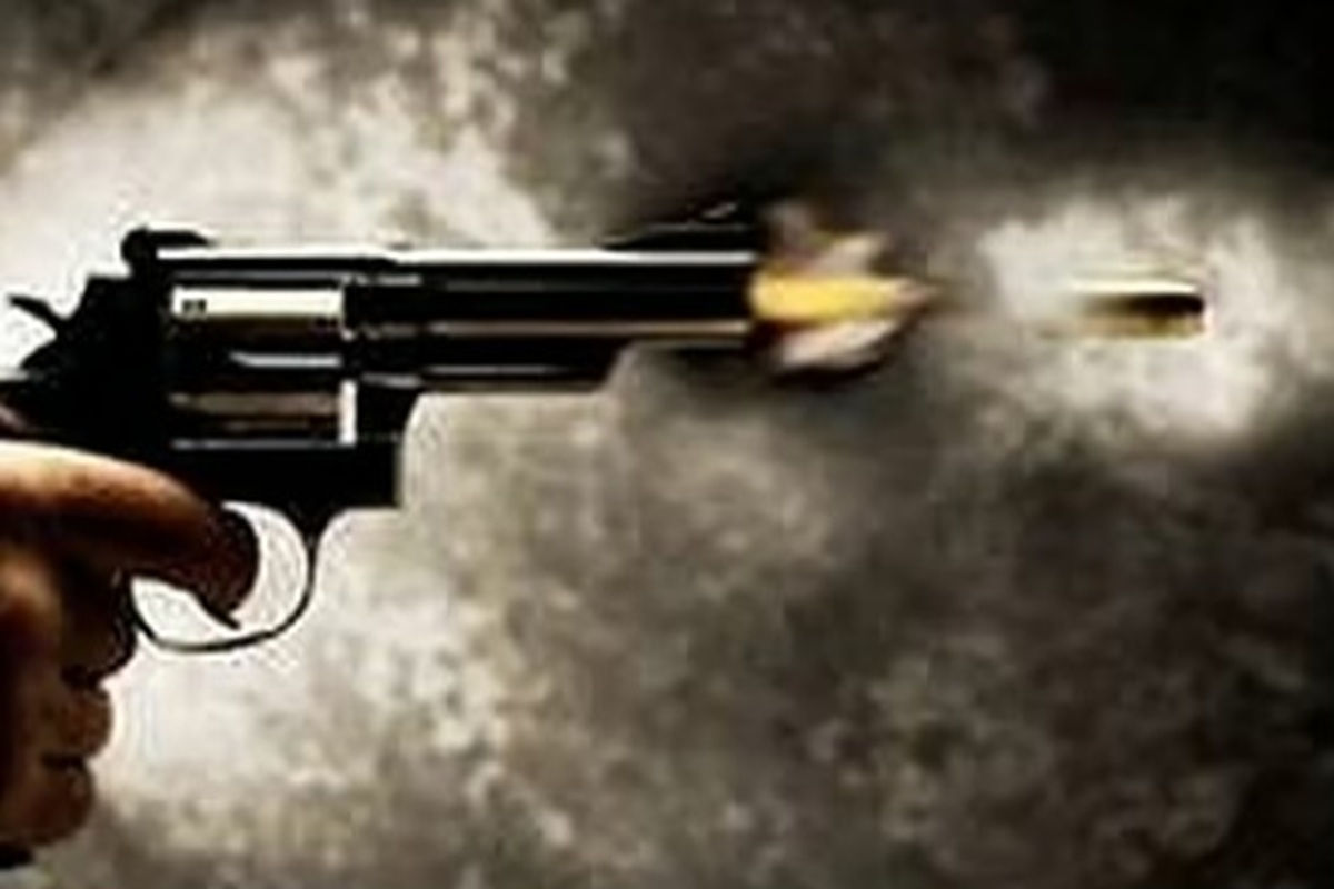 Ghaziabad News: नाबालिग ने लिया चाचा की मौत का बदला, व्यापारी के सीने में दाग दीं तीन गोलियां, फिर खुद ही थाने में कर दिया सरेंडर