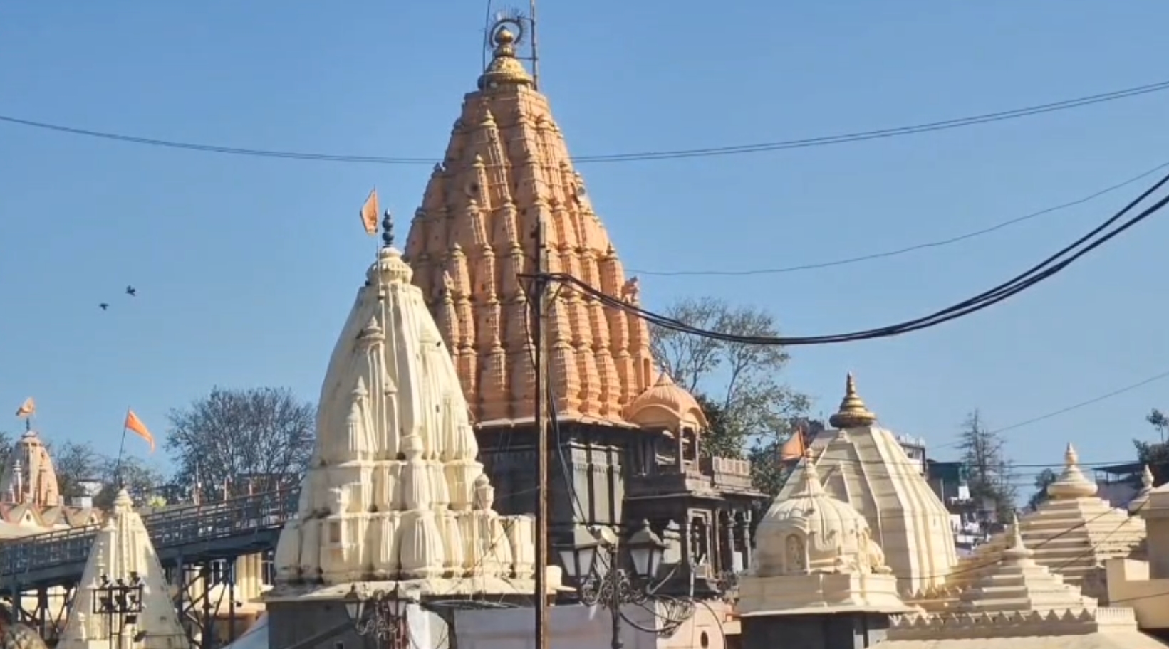 Ujjain Mahakal Darshan: आम श्रद्धालु भी गर्भगृह में जाकर बाबा महाकाल को चढ़ा पाएंगे जल? सांसद ने कलेक्टर से ये डिमांड, VIP दर्शन को लेकर भी कही ये बात