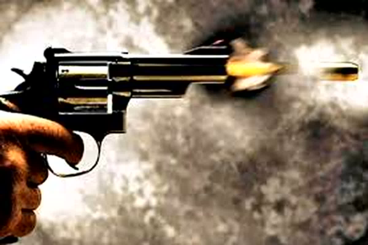 UP Crime News: दूसरी जगह तय हुई प्रेमिका की शादी, बौखलाए प्रेमी ने उठाया खौफनाक कदम, लड़की के घर में घुसकर कर दिया ऐसा काम