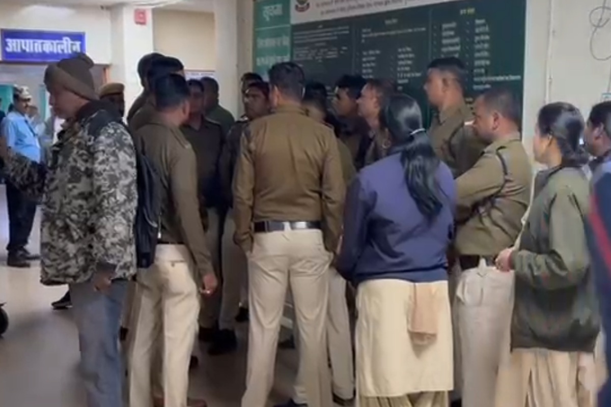Jawan Suicide Attempt In Korba: कलेक्टर परिसर में नगर सैनिक के जवान ने की खुदकुशी की कोशिश, सुसाइड नोट में इन अफसरों पर लगाए गंभीर आरोप, मचा हड़कंप 