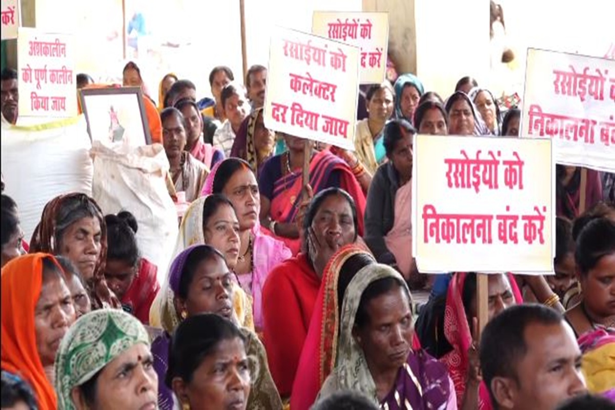 शह मात The Big Debate: धरना, धान, घमासान.. चौतरफा शोर का सबब क्या? आखिर प्रदेश में क्यों खत्म नहीं हो रहा प्रदर्शनों का सिलसिला? देखिए ये वीडियो