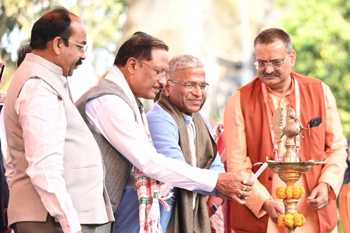 Vishnu ka Sushasan: समय की ज़रूरत और सामाजिक संवाद का सशक्त मंच बना रायपुर साहित्य उत्सव, साय सरकार के प्रयासों से शुरू हुआ नया अध्याय