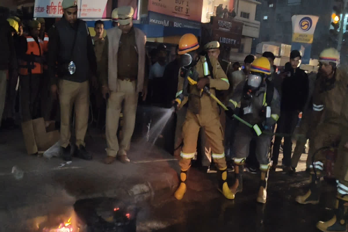 Ayodhya Blackout: क्या होने वाला था अयोध्या में? राम नगरी में अचानक छाया अंधेरा! शाम 6 बजे सायरन बजते ही पूरा शहर ब्लैकआउट