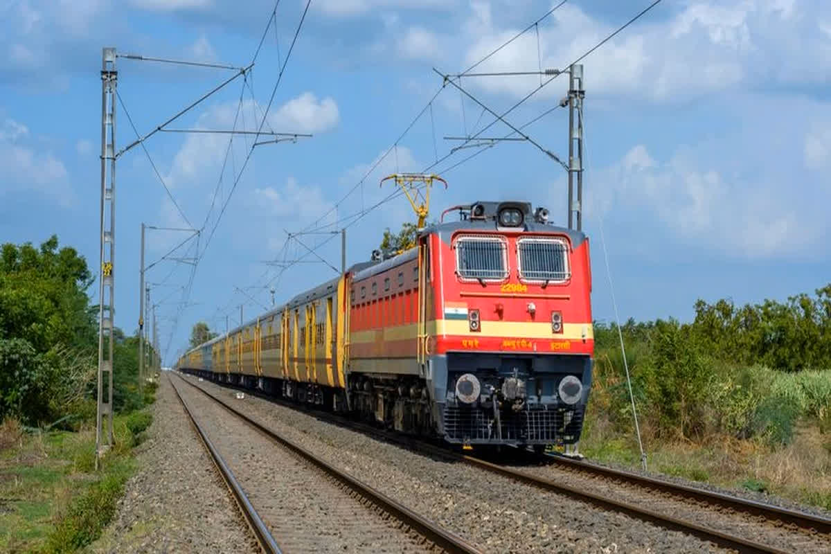 Bilaspur MEMU Train Cancelled: रेल यात्रियों के लिए अलर्ट! 14 से 17 जनवरी तक इतनी मेमू ट्रेन रद्द, यात्रा से पहले देखें लिस्ट