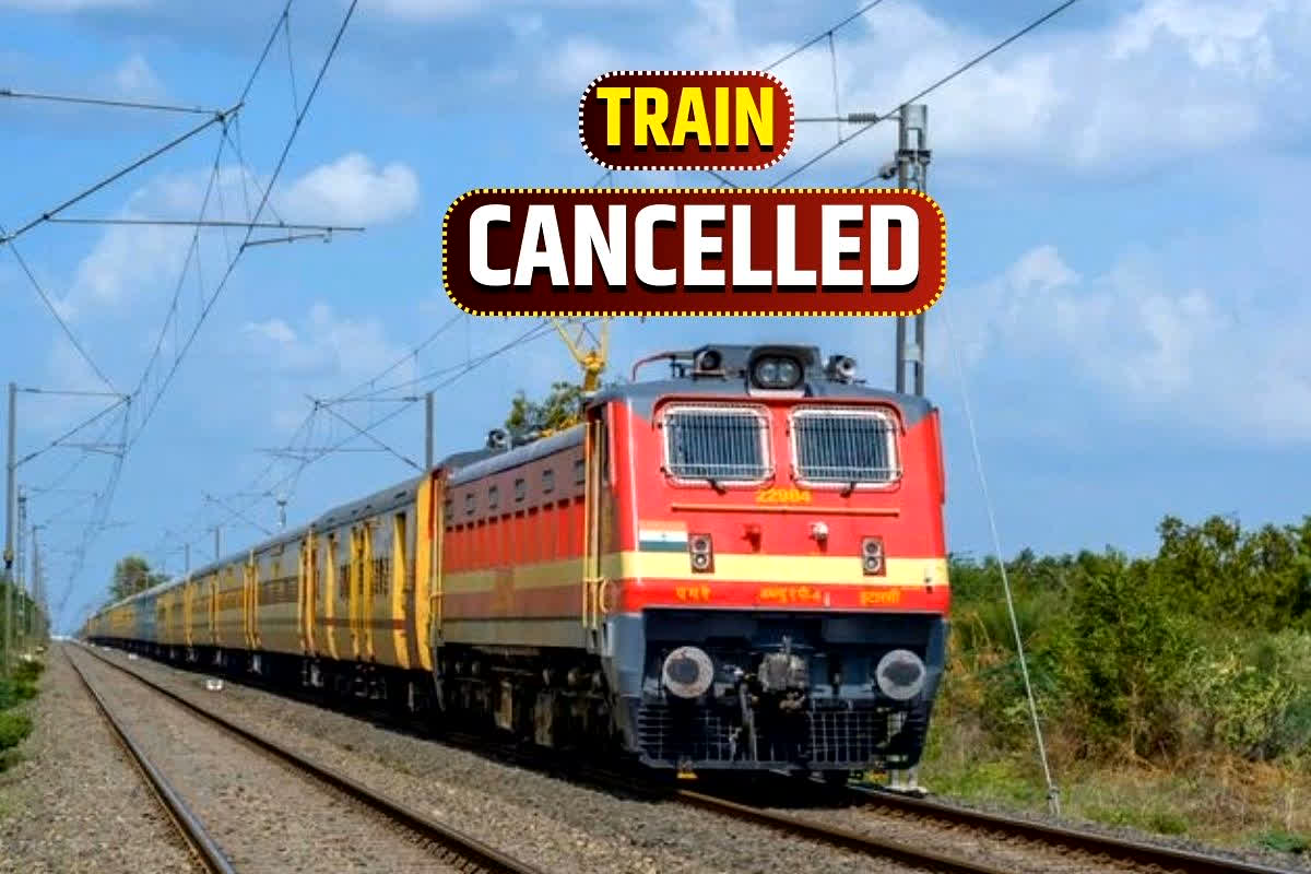 CG Train Cancelled List: रेल यात्रियों को एक बार फिर बड़ा झटका! 12 जनवरी तक एक साथ कई ट्रेनें रद्द, टिकट बुक करने से पहले देख लें पूरी लिस्ट