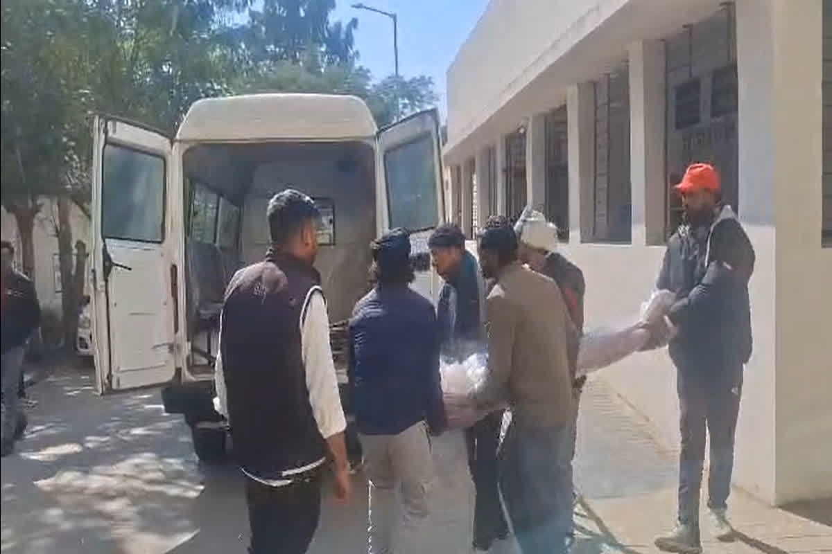 Chhindwara Lavarish Mithai Kand: लावारिस मिठाई कांड से मचा हड़कंप! प्रसाद समझकर लोगों ने खाए, लेकिन बन गया जानलेवा, अब तक इतने लोगों की दर्दनाक मौत