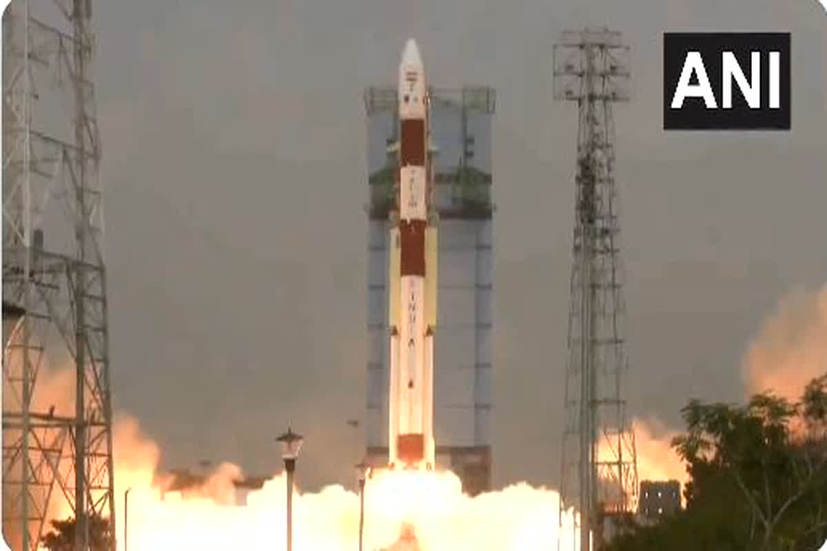 Anvesha Satellite Launch ISRO: भारत ने अंतरिक्ष में रच दिया इतिहास, ISRO की ‘सुपर विजन आंख’ अन्वेषा ने भरी उड़ान, 600 किमी ऊपर से दुश्मन की  भेजेगी तस्वीरें