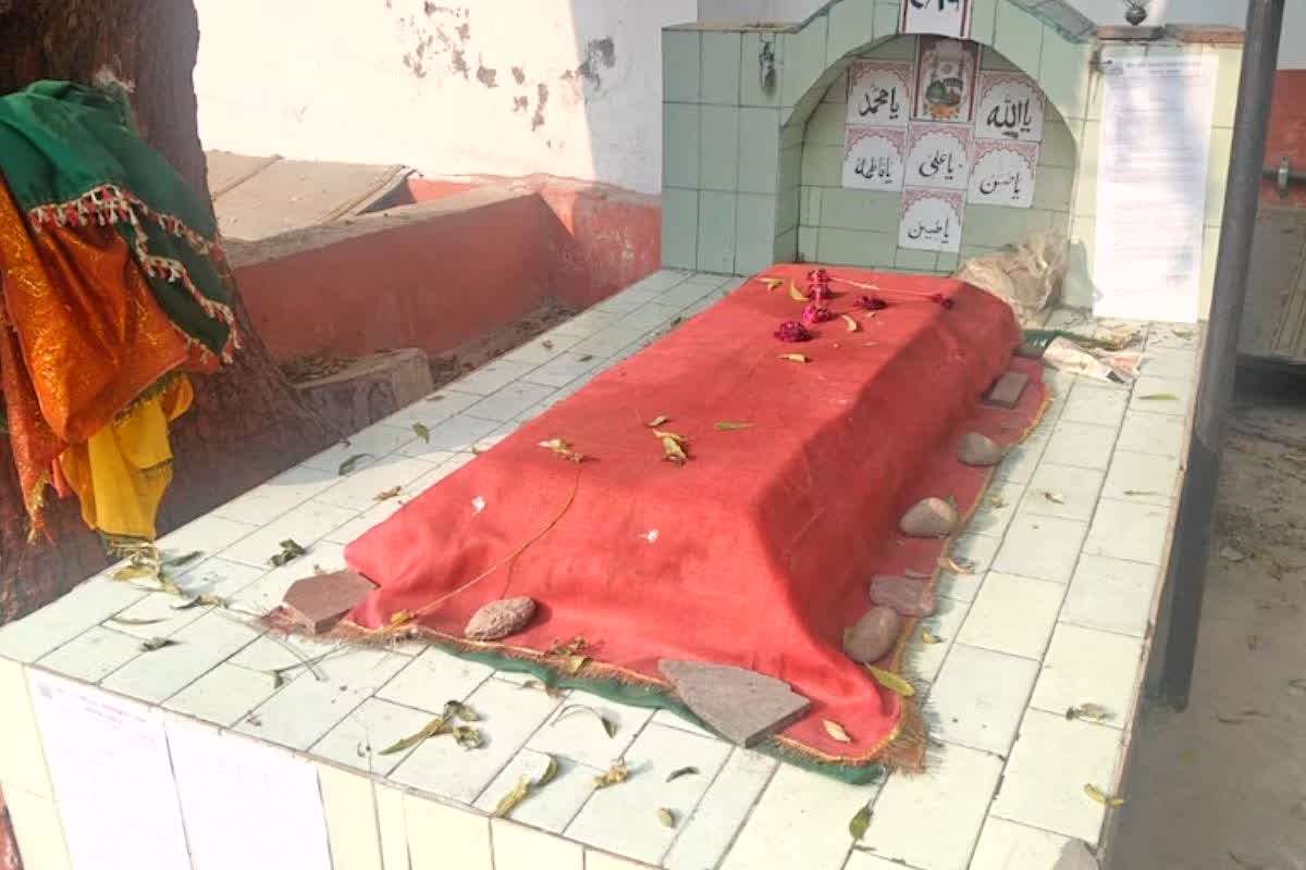 KGMU Mazar News: ‘600 साल पुरानी मजारें’… हटाने की नोटिस के खिलाफ एकजुट हुए धर्मगुरु, मुस्लिम संगठनों ने कर दिया ये बड़ा ऐलान