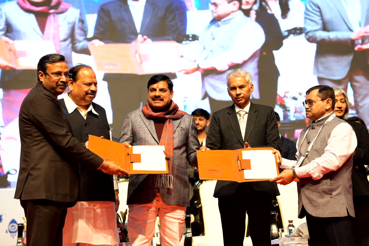 Madhya Pradesh Startup Summit 2026: मध्यप्रदेश स्टार्ट-अप समिट-2026 का शुभारंभ, सीएम डॉ. मोहन यादव ने किया प्रोत्साहन और ऋण राशि की अंतरित, व्यापार के नए अवसर खुलेंगे