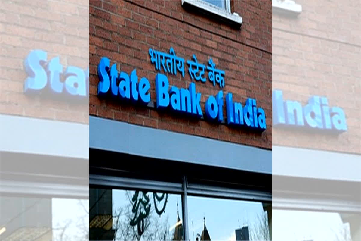 ATM Cash Withdrawal Limit: ATM यूजर्स के लिए बुरी खबर! देश के सबसे बड़े सरकारी बैंक का फैसला, अब कैश निकालने पर देना होगा ज्यादा चार्ज!