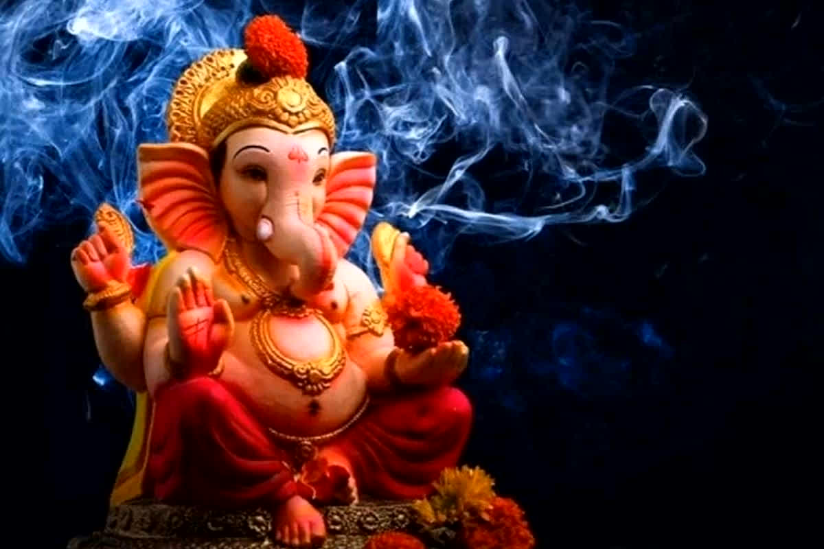Sankashti Chaturthi 2026: आज देशभर में मनाई जा रही है संकष्टी चतुर्थी.. भगवान लम्बोदर बढ़ाएंगे ज्ञान, शक्ति, दूर होगी जीवन की हर बाधा