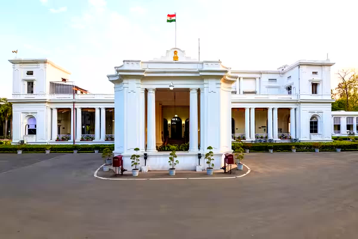 UP Raj Bhavan Name Change: राजभवन अब कहलायेगा जन भवन, प्रदेश में राज्यपाल के आवास का नाम किया परिवर्तन, सरकारी आदेश के बाद बदला गया नाम