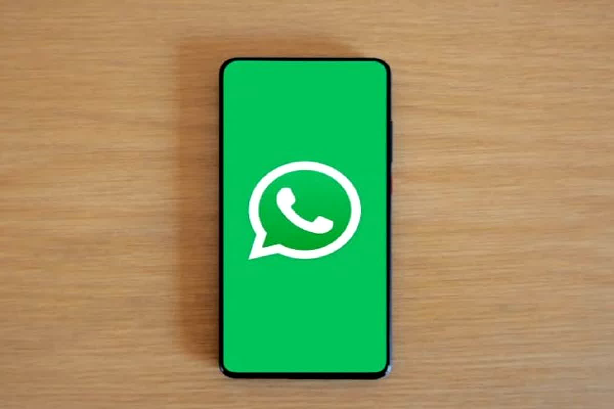 WhatsApp New Features: नए साल पर WhatsApp का तोहफा, 3 ऐसे फीचर्स जो आपकी चैटिंग को बना देंगे स्मार्ट और सुपरफास्ट, जानिए क्या है ये?