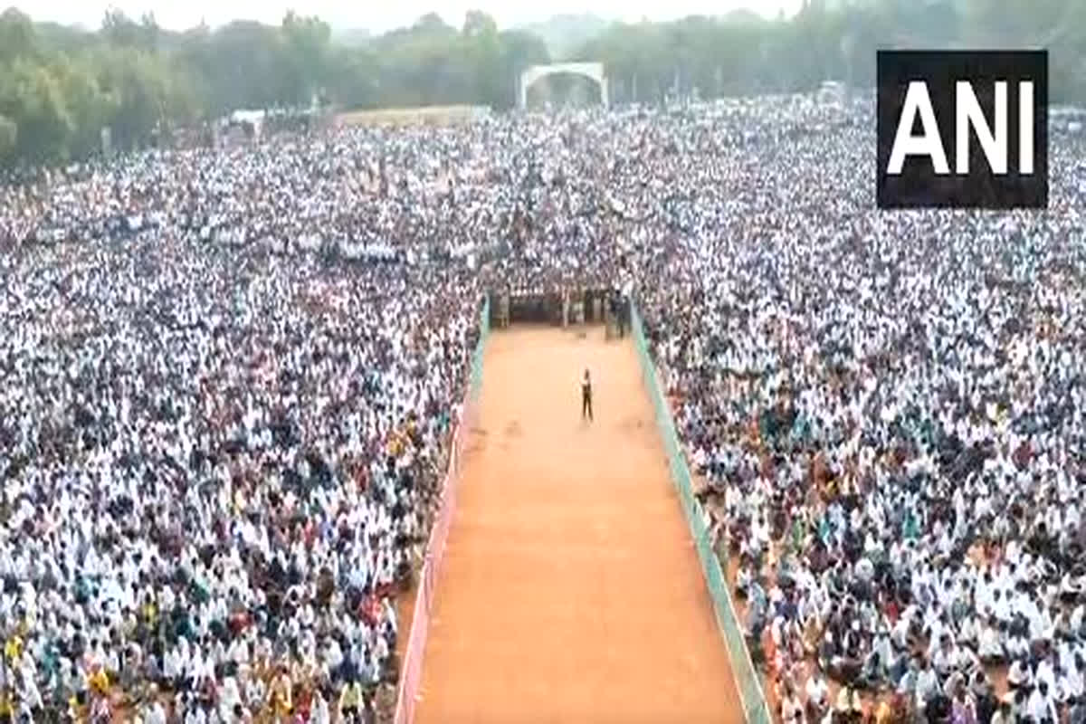 Ajit Pawar Antim Sanskar: राजकीय सम्मान के साथ हो रहा अजित पवार का अंतिम संस्कार, बड़े राजनेतओं से लेकर आम जनता, प्रतिष्ठान में हजारों लोग हुए शामिल