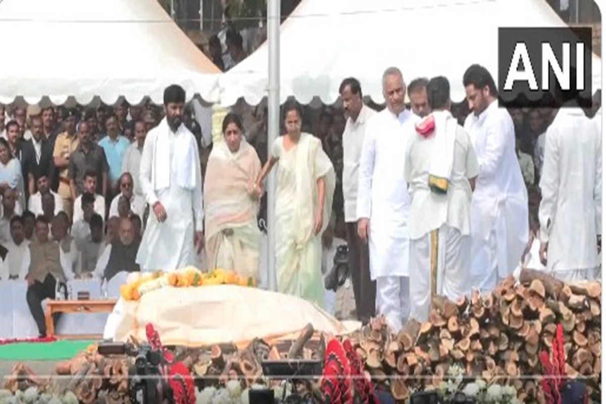 Sunetra Pawar News: इस महिला नेत्री को बनाया जाएगा डिप्टी CM?, NCP के दोनों गुटों का होगा विलय? अजित पवार के निधन के बाद मंत्री ने उठाई मांग