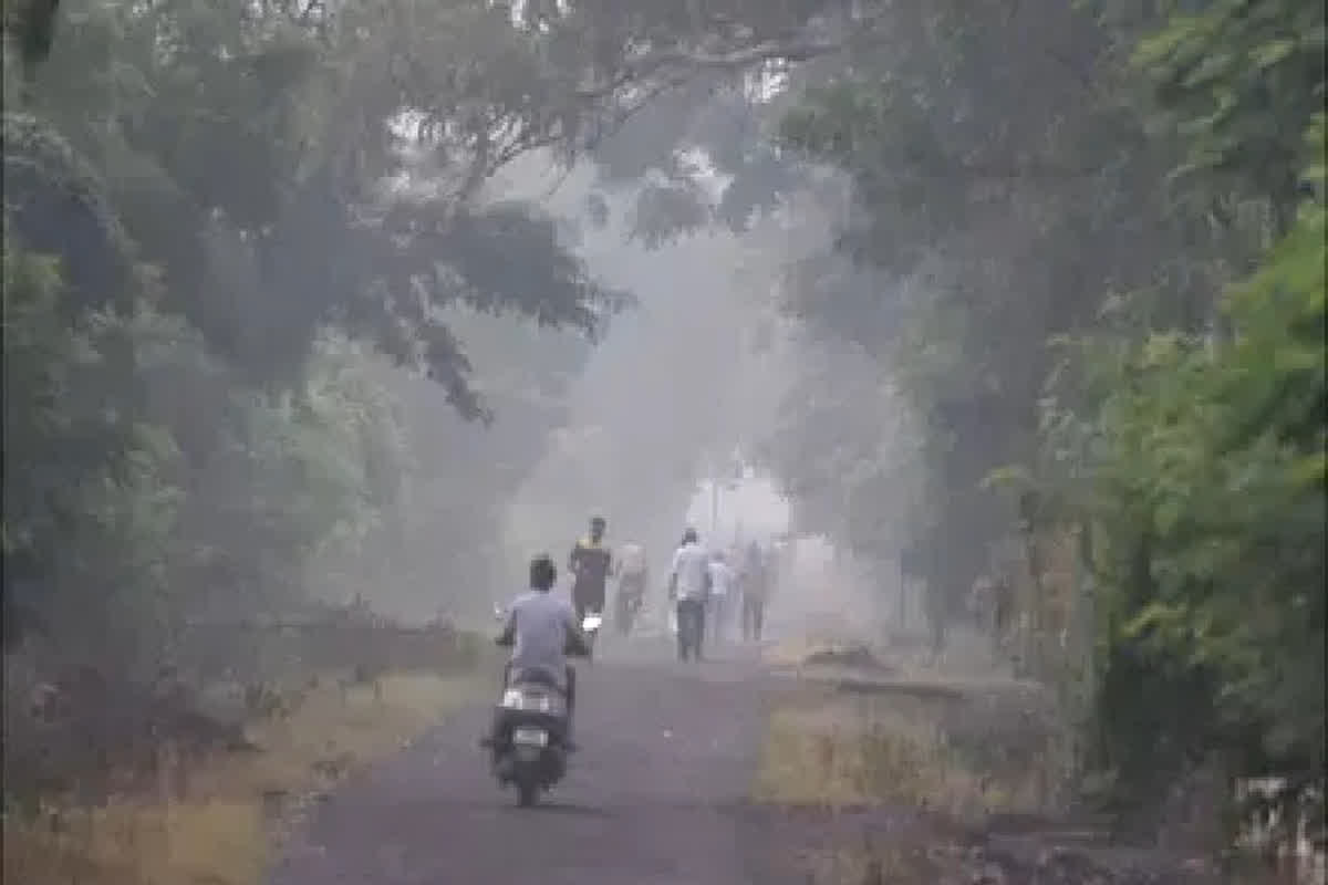 CG Weather Update Today: राजधानी समेत इन जिलों में लुढ़केगा पारा, इन जिलों में हो सकती है बारिश, जानें कैसा रहेगा आज का मौसम