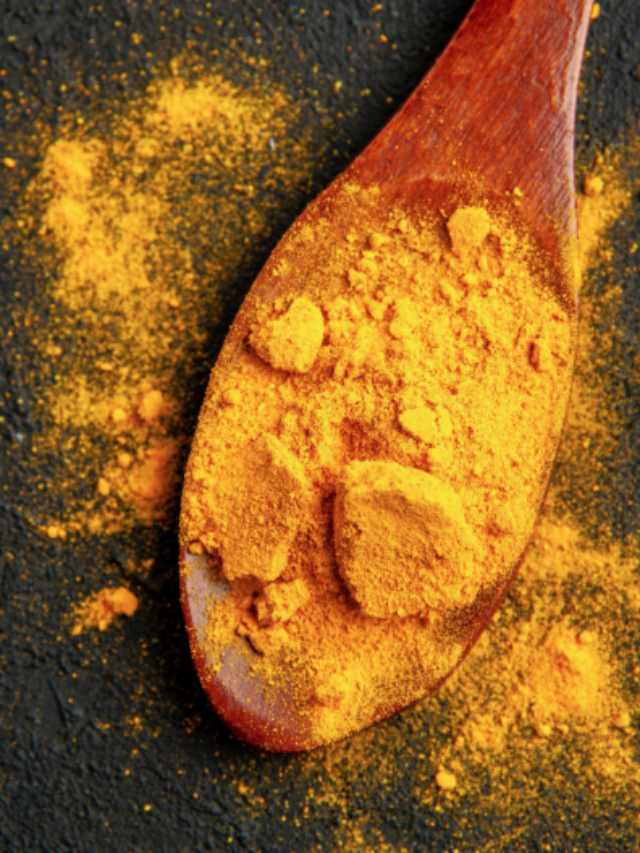 Turmeric Water Benefits : रोज़ सुबह हल्दी का पानी पीने से मिलते हैं ये जबरदस्त फायदे