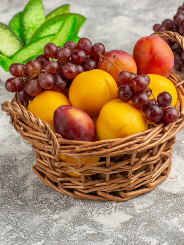 Glowing skin Tips : ग्लोइंग स्किन के लिए ये फल, देंगे आपकी स्किन को नैचुरल ग्लो