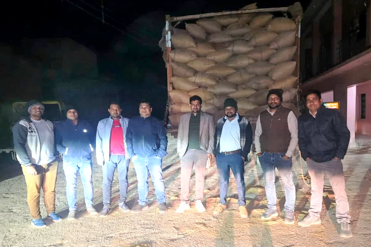 chhattisgarh news: अवैध धान पर राज्य सरकार ने कसा शिकंजा, 86 से ज्यादा गाड़ियों के साथ 30 हजार क्विंटल से ज्यादा धान किया जब्त