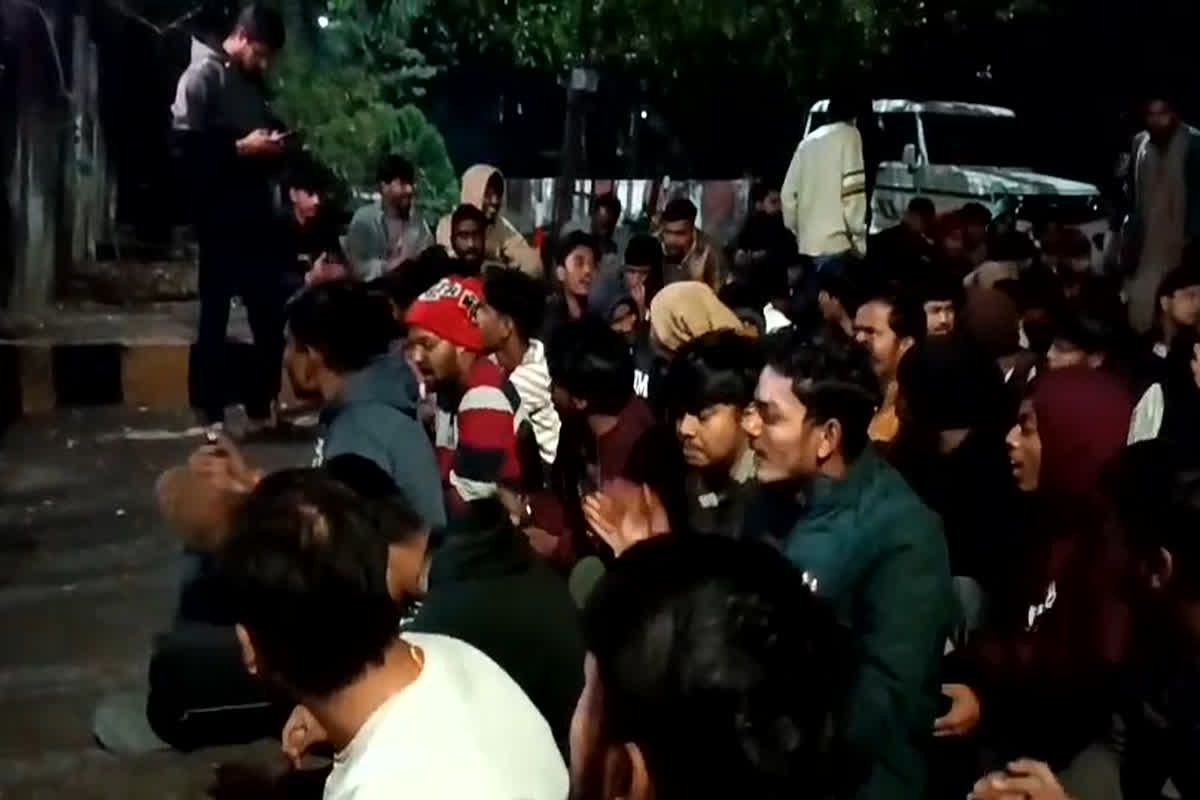 GGU Bilaspur News: गुरु घासीदास सेंट्रल यूनिवर्सिटी के छात्रों ने किया हंगामा, देर रात किया कुलपति निवास का घेराव, वजह जानकर आप भी हो जाएंगे हैरान