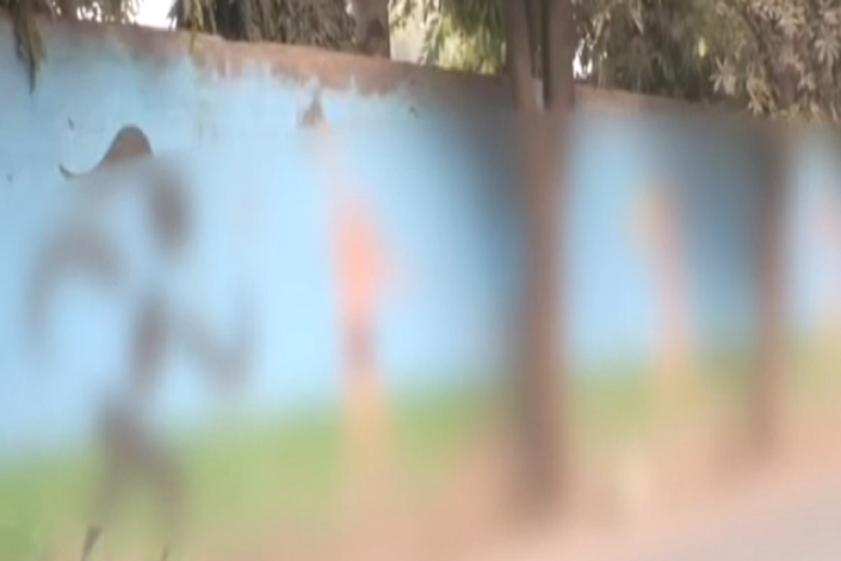 Gwalior Wall Painting News: महिलाओं के वॉल पेंटिंग से छेड़छाड़, हरकत पर मचा बवाल, निगम आयुक्त ने दिए जांच के आदेश