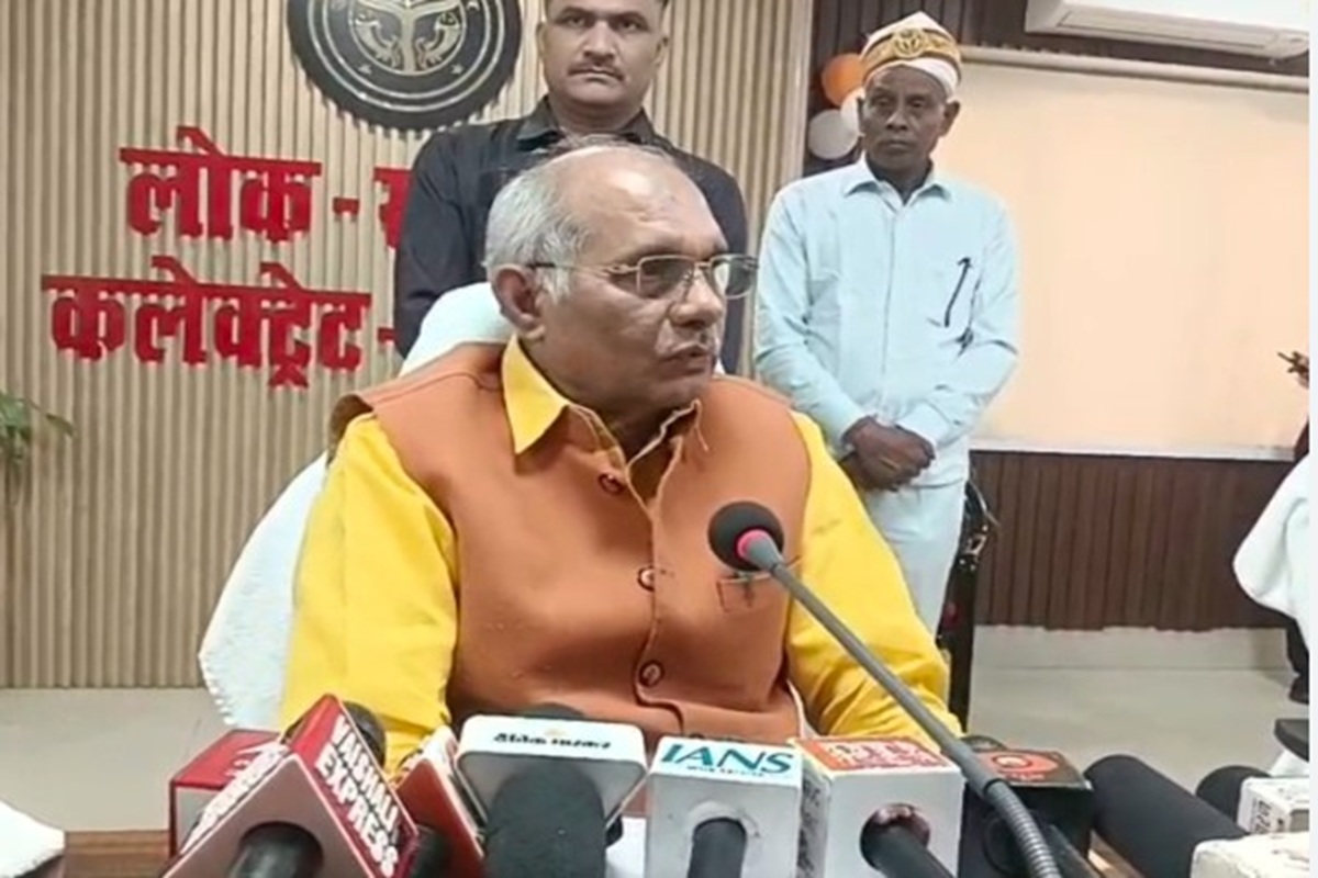 Shankaracharya Controversy: गौहत्या को लेकर झूठ बोल रहे स्वामी अविमुक्तेश्वरानंद सरस्वती! उप्र के पशुपालन मंत्री ने लगाए गंभीर आरोप