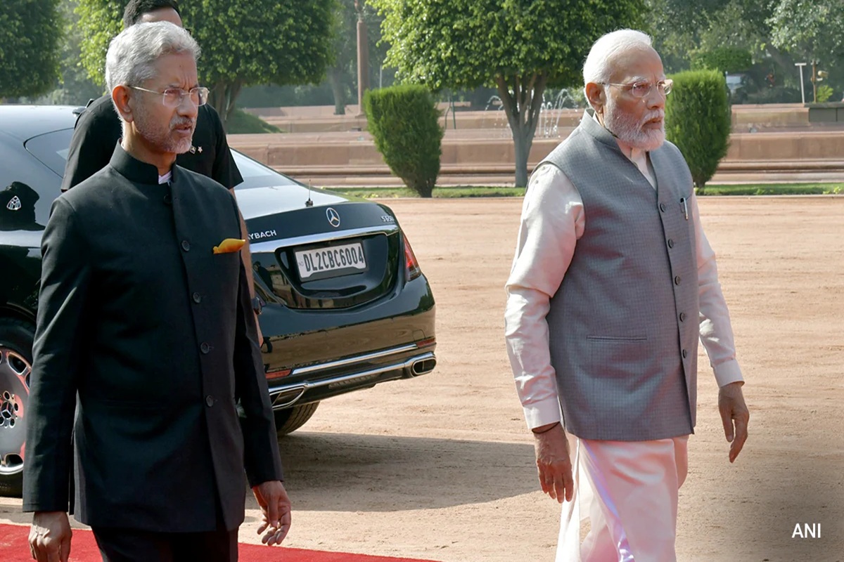 S Jaishankar News: कांग्रेस सरकार ने जिसे नकारा, उसे बिना चुनाव लड़े ही PM मोदी ने सौंप दी विश्व की बागडोर; जानें प्रेरक कहानी