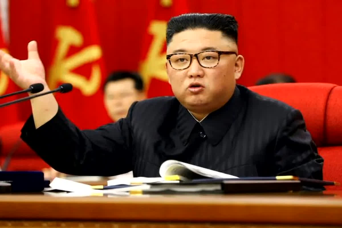 US-Venezuela war: दुनिया को तीसरे विश्वयुद्ध की तरफ ले रही अमेरिका-वेनेजुएला की लड़ाई, किम जोंग ने दी चेतावनी, मेरे दोस्त मादुरो को तुरंत छोड़ो वरना…