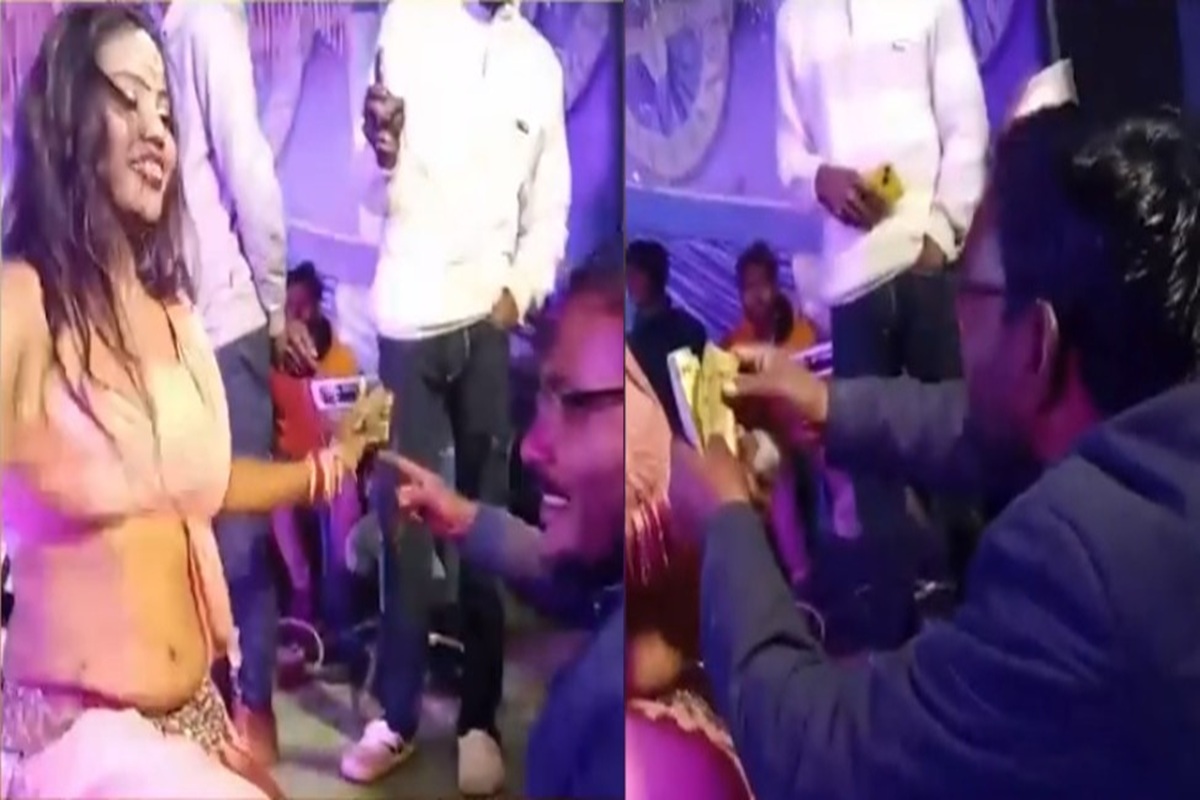 Korea Obscene Dance: अश्लील डांस में रोजगार सहायक ने जमकर उड़ाए नोट, वीडियो वायरल होते ही नौकरी से बर्खास्त
