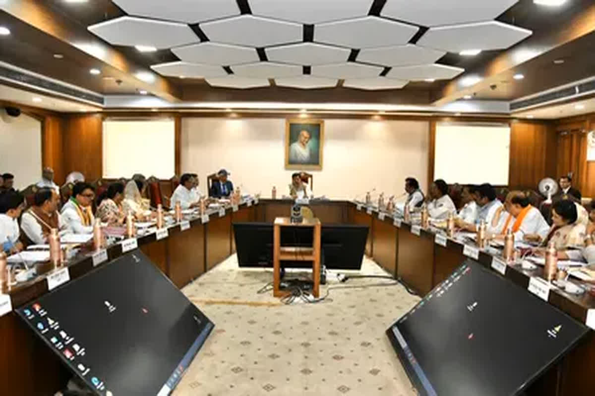 Today Breaking and Latest Updates 6th January 2026: मोहन कैबिनेट की बैठक खत्म, कई बड़े फैसलों पर लगी मुहर, पढ़ें पूरा निर्णय