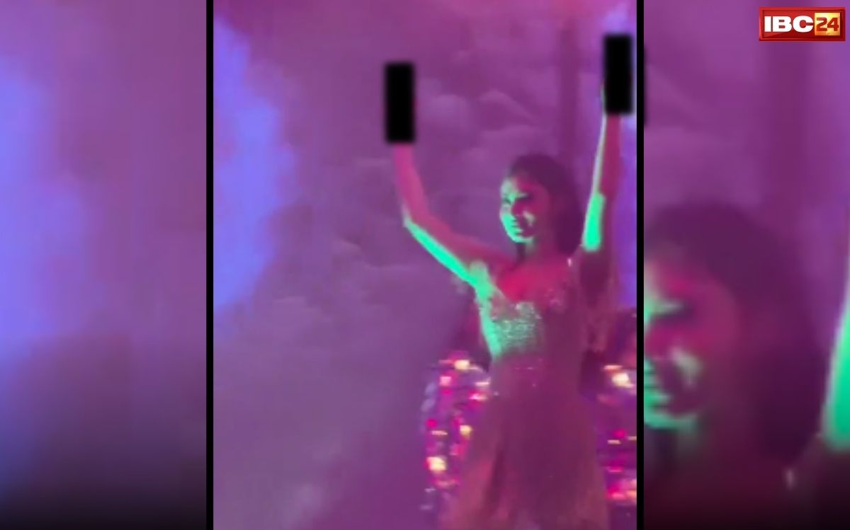 Mouni Roy Haryana Event: इंवेंट के दौरान एक्ट्रेस मौनी राय से छेड़छाड़! बूढ़े पर चढ़ी जवानी, तो करने लगे अश्लील इशारे, कमर पर रखा हाथ…फिर..