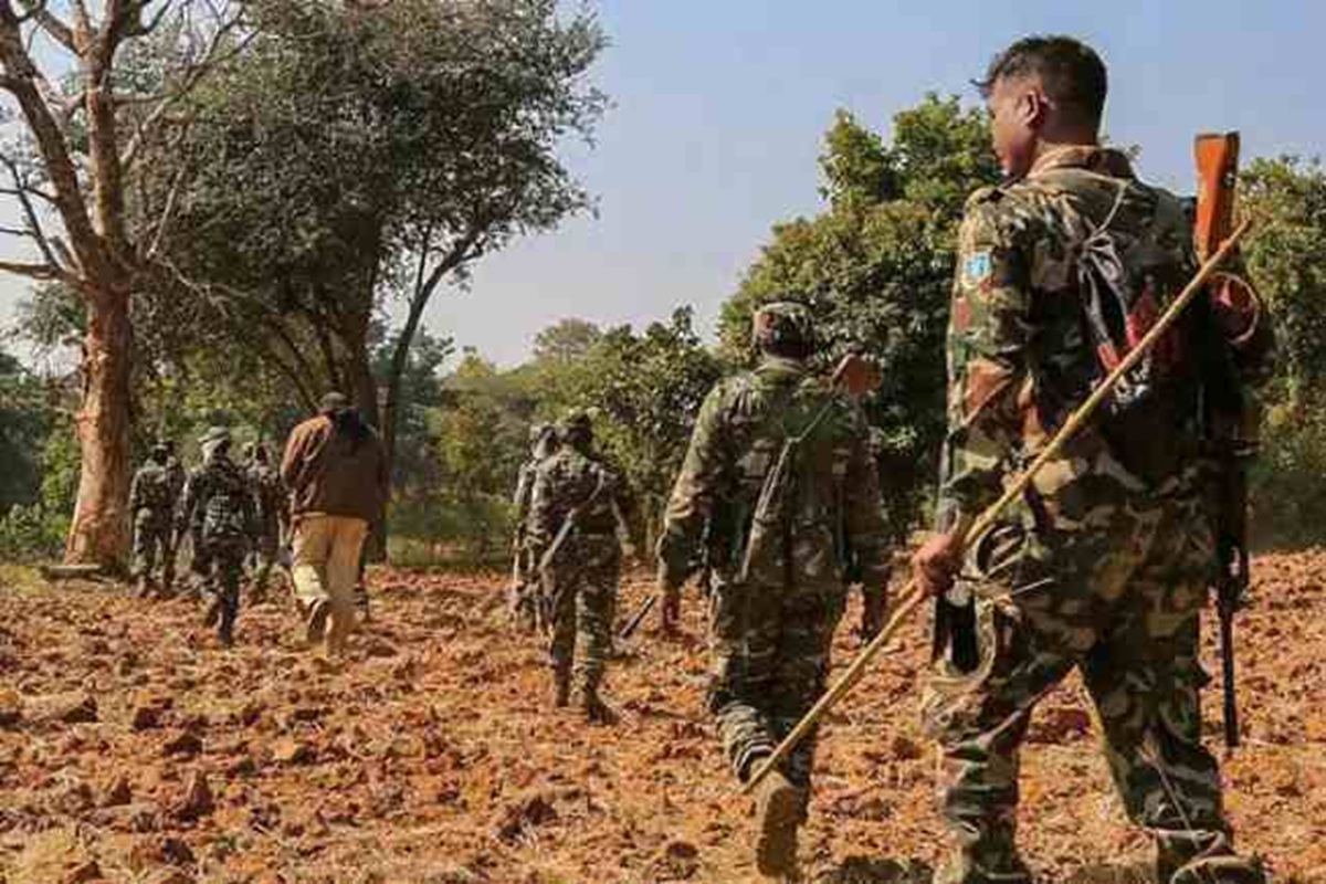 Maoist Dilip Bedja killed: बीजापुर नक्सल मुठभेड़ में मारा गया कुख्यात माओवादी दिलीप बेड़जा, 6 वर्दीधारी नक्सली ढेर, चार शवों की हुई पहचान