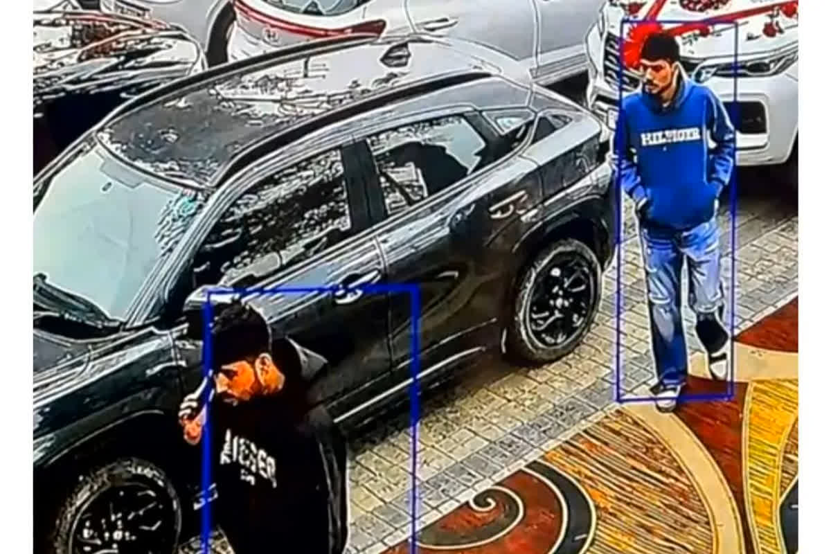 Amritsar Sarpanch Murder Case: टायर फटा, गोलियां चलीं और खत्म हो गया गैंगस्टर! रायपुर से लाया गया सरपंच का कातिल अमृतसर में ढेर, पढ़ें कैसे हुआ एनकाउंटर