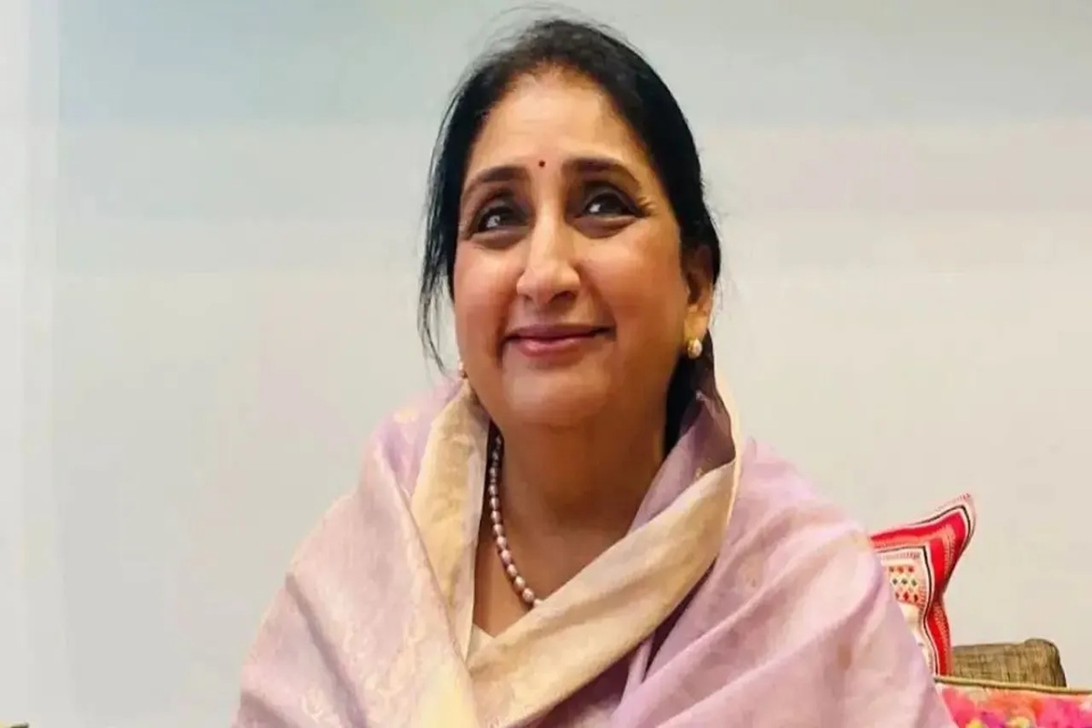 Sunetra Pawar : एक राजनीतिक नेता की साधारण पत्नी थी सुनेत्रा पवार, कैसे तय किया महाराष्ट्र की पहली उपमुख्यमंत्री बनने तक का सफर