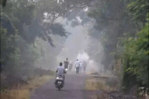 CG Weather Today: अगले कुछ घंटों के अंदर छत्तीसगढ़ के मौसम में होना वाला है बड़ा उलटफेर, विभाग ने जारी की ये एडवाइजरी, बारिश होगी या नहीं, यहां पढ़ें