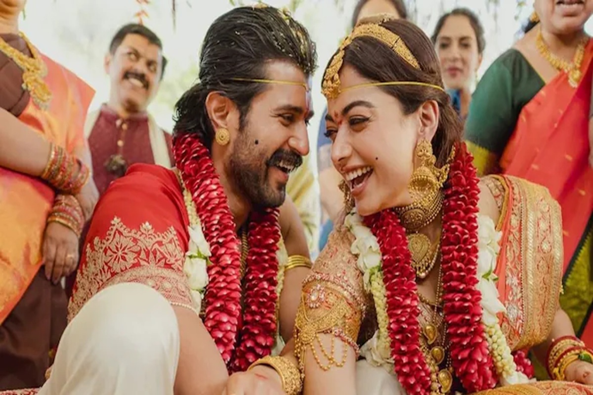 Rashmika Vijay Wedding: एक दूसरे के हुए विजय देवरकोंडा-रश्मिका मंदाना! इस खास परंपरा के अनुसार दोनों ने रचाई शादी, देखें तस्वीरें