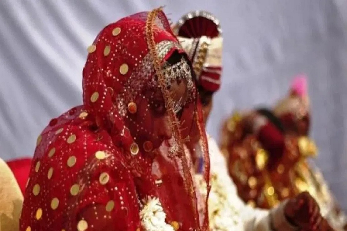 Bride Refused Suhagrat: सुहागरात पर दुल्हन ने संबंध बनाने से किया मना, बोली- मैं किसी और की अमानत, गुस्साई सास ने बहू के साथ किया ऐसा काम