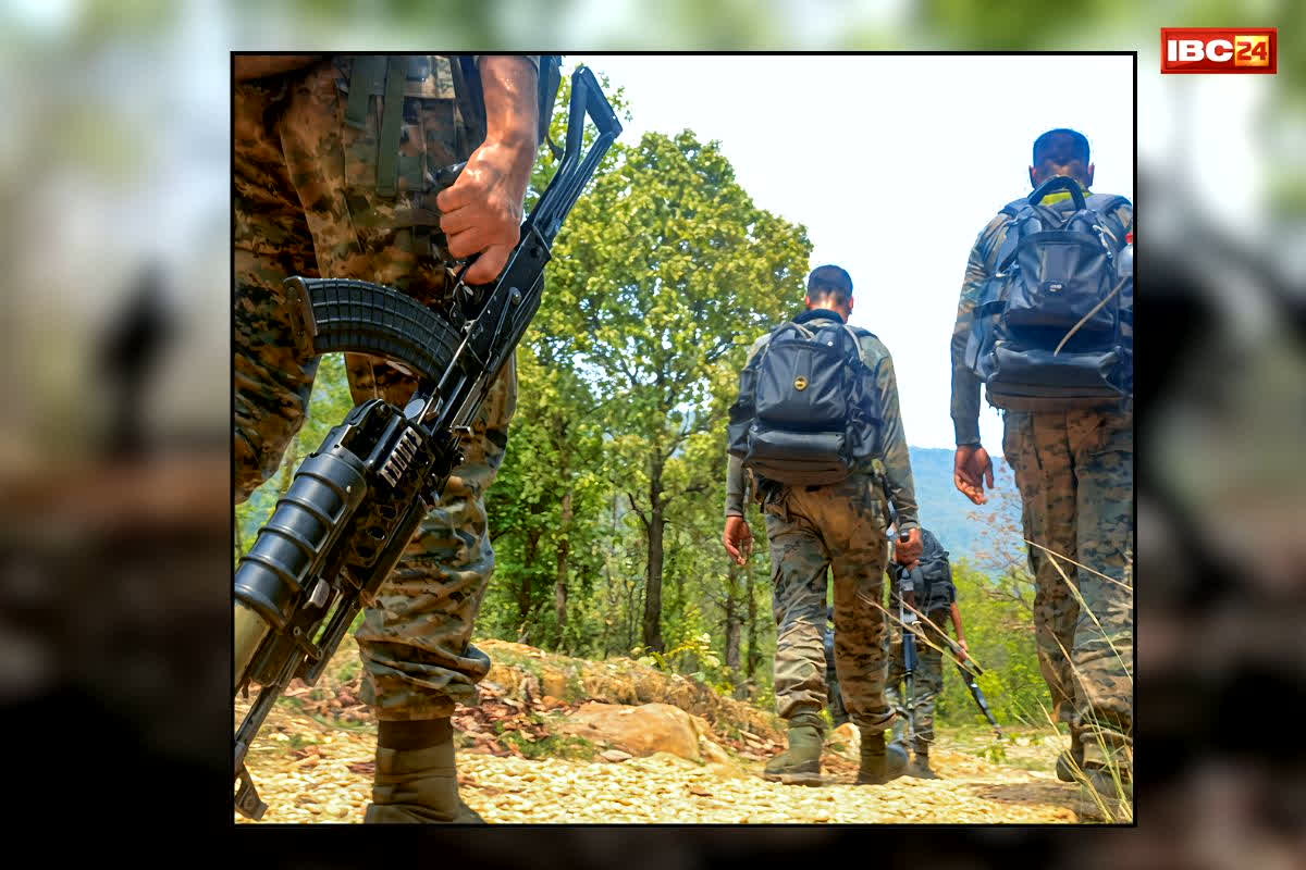 Gadchiroli Naxal News : लाल आतंक पर बड़ा प्रहार! 25 लाख का इनामी कमांडर ढेर, सुरक्षाबलों ने 7 नक्सलियों को उतारा मौत के घाट, खुद DIG ने की पुष्टि
