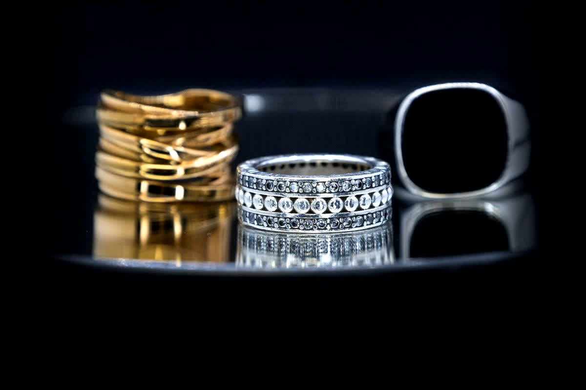 Gold Silver Price Hike: सोना-चांदी के भाव ने मचाया तहलका! महज 24 घंटे में गोल्ड 8438 रुपये महंगा और सिल्वर ने 18876 रुपये की लगाई लंबी छलांग, जानें आज का ताजा रेट?