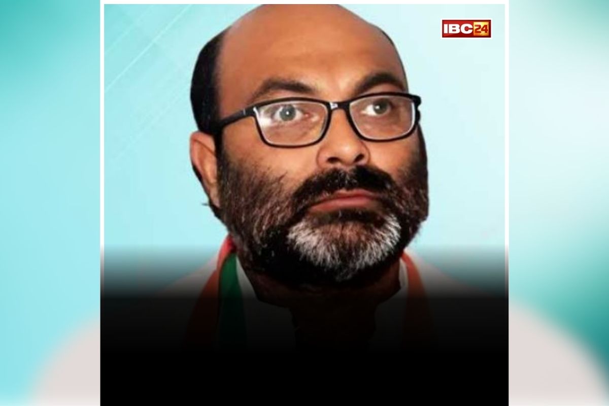 Gorakhnath Math Mathadhish: ‘दलित को गोरखपुर मठ का पीठाधीश्वर बनाकर दिखाइए…है हिम्मत’ कांग्रेस नेता ने सीएम योगी आदित्यनाथ को दिया ओपन चैलेंज