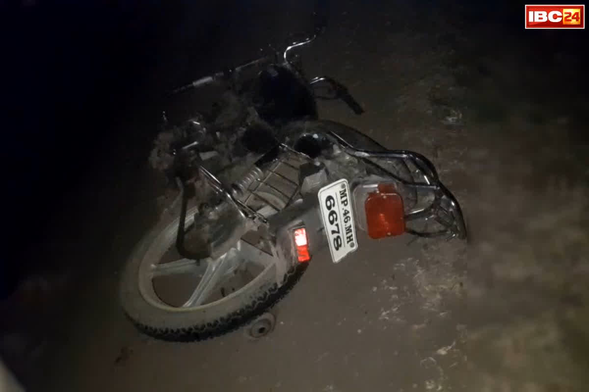 Barwani Road Accident News: पलक झपकते ही बुझ गए तीन घर के चिराग, अस्पताल पहुंचे 5 से ज्यादा लोग, भीषण हादसे के बाद मची चीख-पुकार
